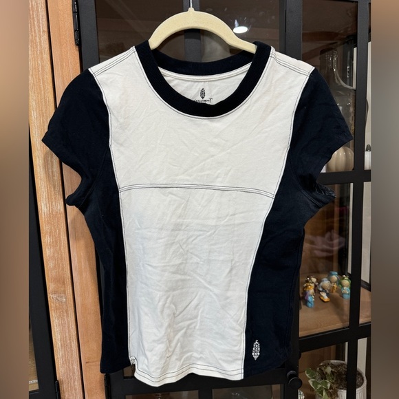 FP Movement tee short sleeve contour two toned fitted crewneck top activewear - Picture 1 of 4